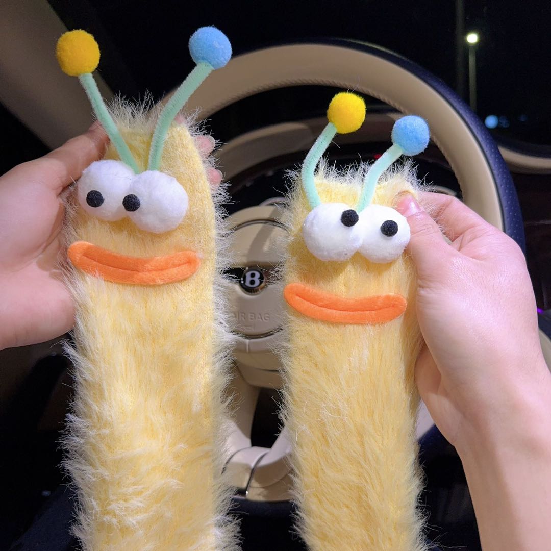 Coral velvet three-dimensional quirky socks